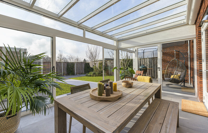 Dit is een afbeelding van een Verasol CUBE tuinkamer